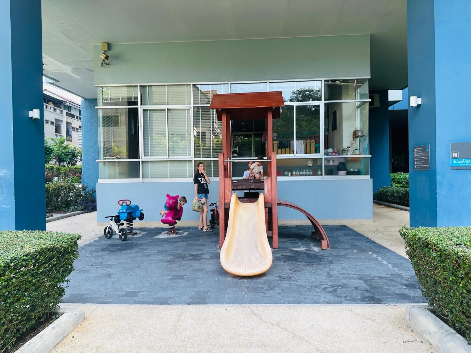 Seaview Beach Room Lumpini-Pool And Gym Face To Ocean Jomtien Exterior foto