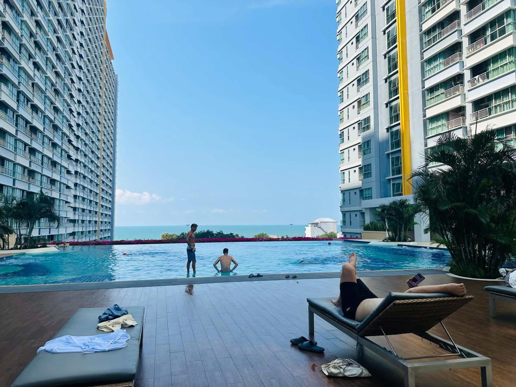 Seaview Beach Room Lumpini-Pool And Gym Face To Ocean Jomtien Exterior foto